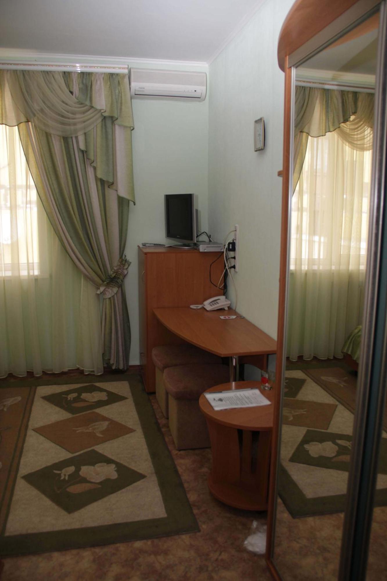 Kristina Hotel Zaporizhia Luaran gambar